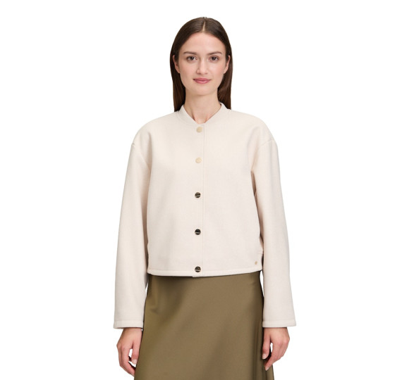 Жіноча куртка бежева BETTY & CO - 1126973 фото 1